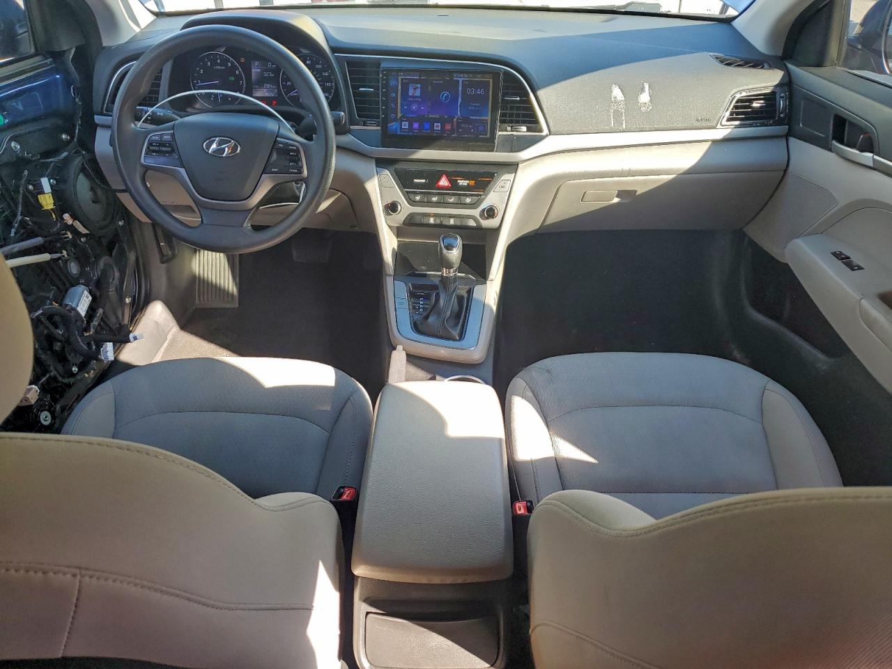 2017 HYUNDAI ELANTRA SE photo 8
