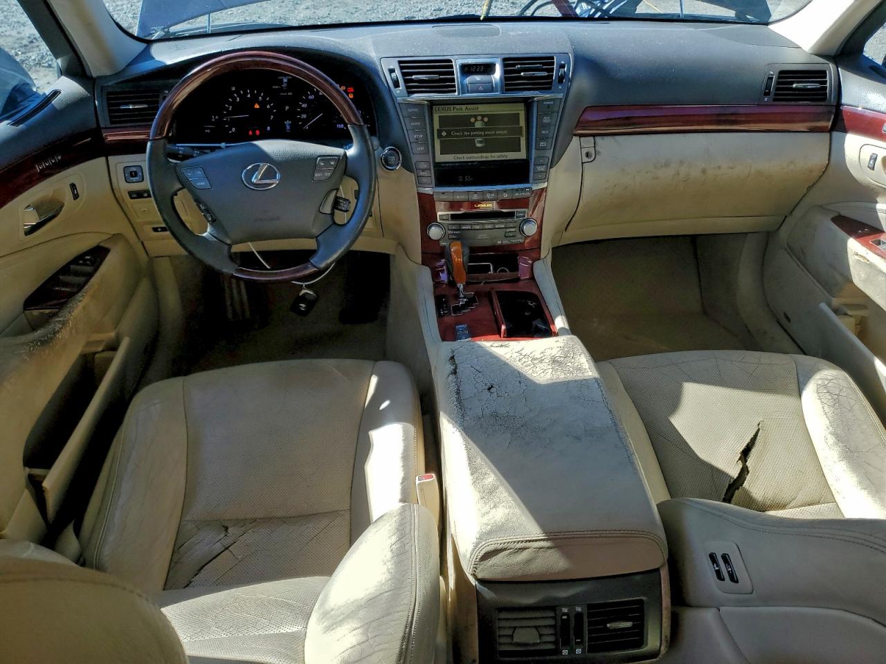 2011 LEXUS LS 460 photo 8