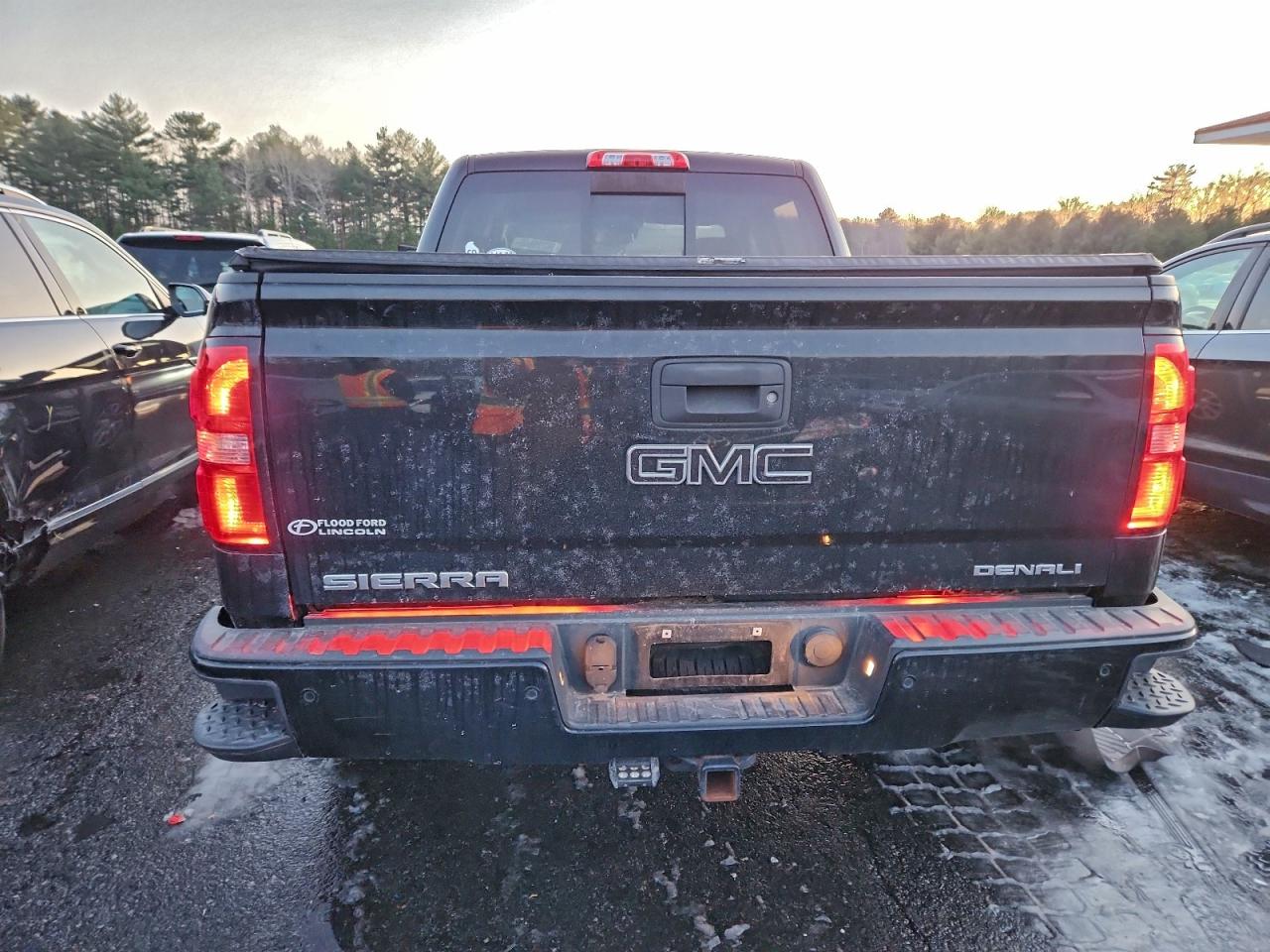 2015 GMC SIERRA K1500 DENALI photo 6