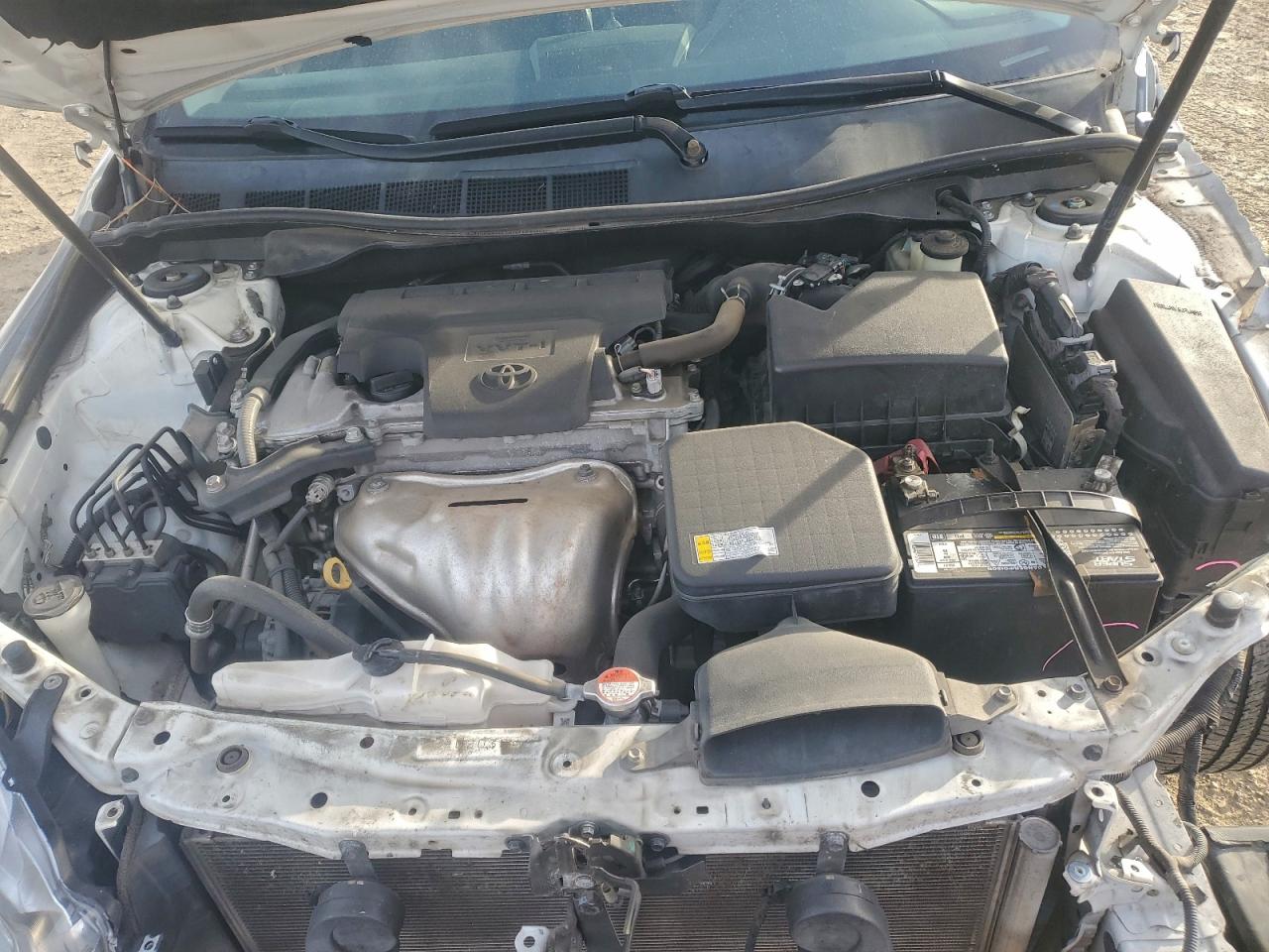 2016 TOYOTA CAMRY LE photo 11