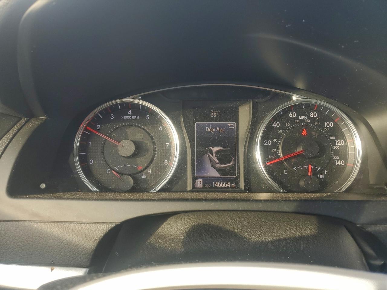 2016 TOYOTA CAMRY LE photo 9