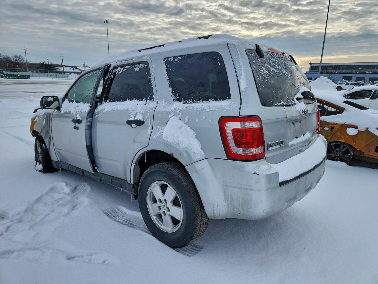 2012 FORD ESCAPE XLT photo 2