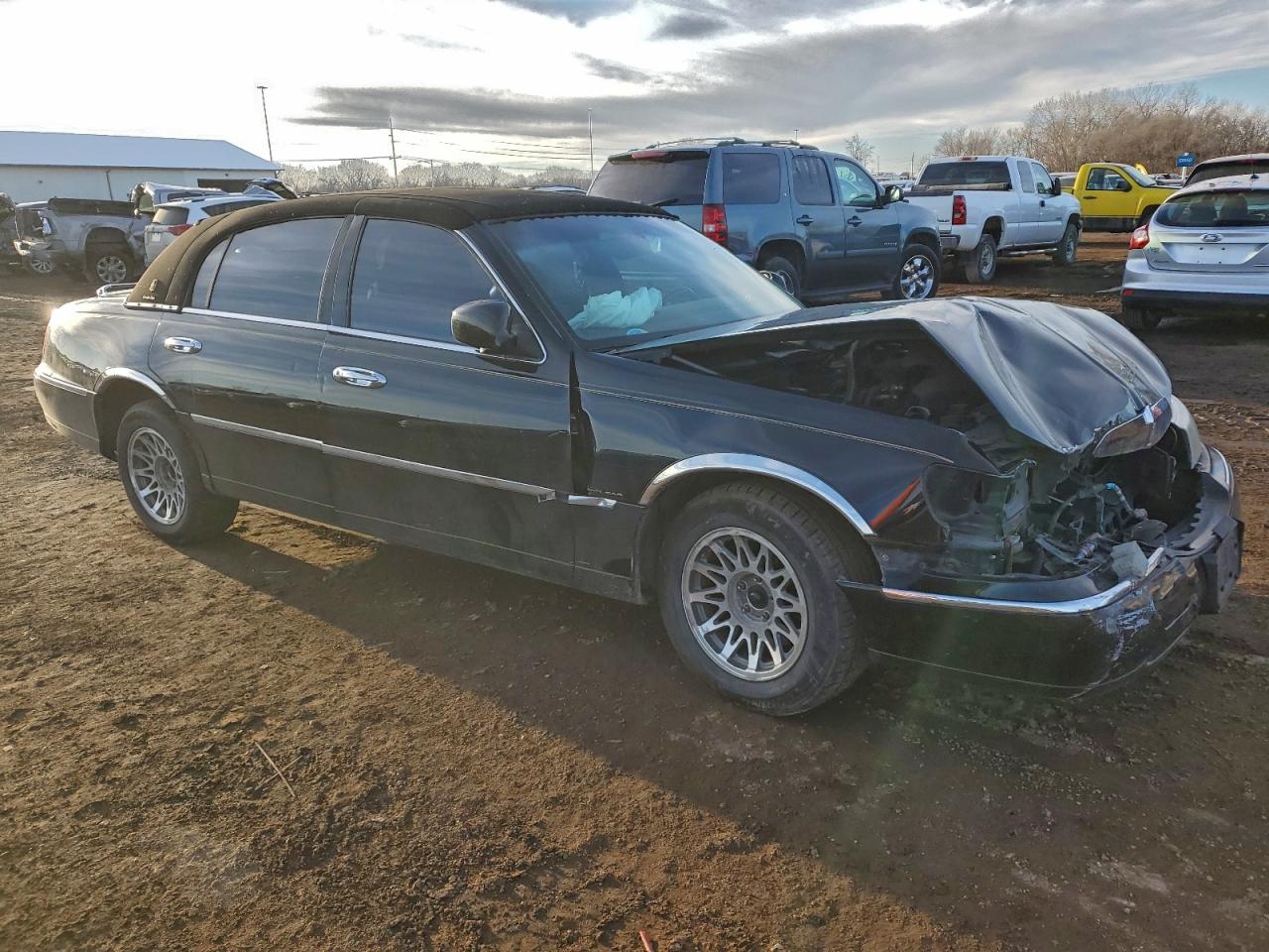1998 LINCOLN TOWN CAR EXECUTIVE photo 7