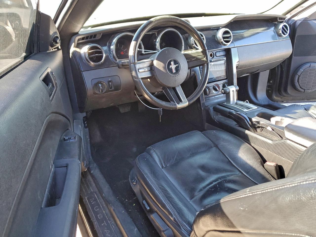 2005 FORD MUSTANG photo 8
