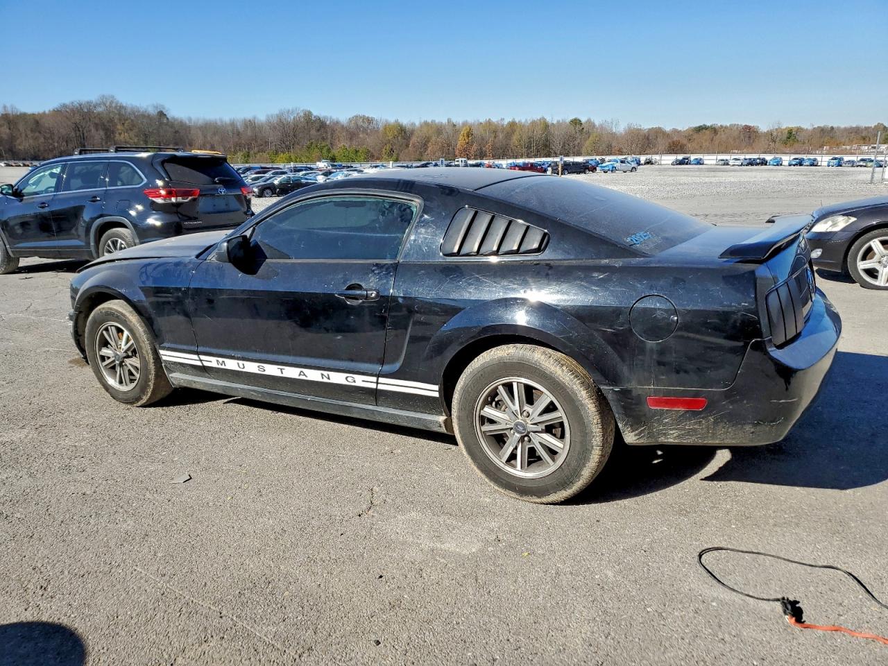 2005 FORD MUSTANG photo 2