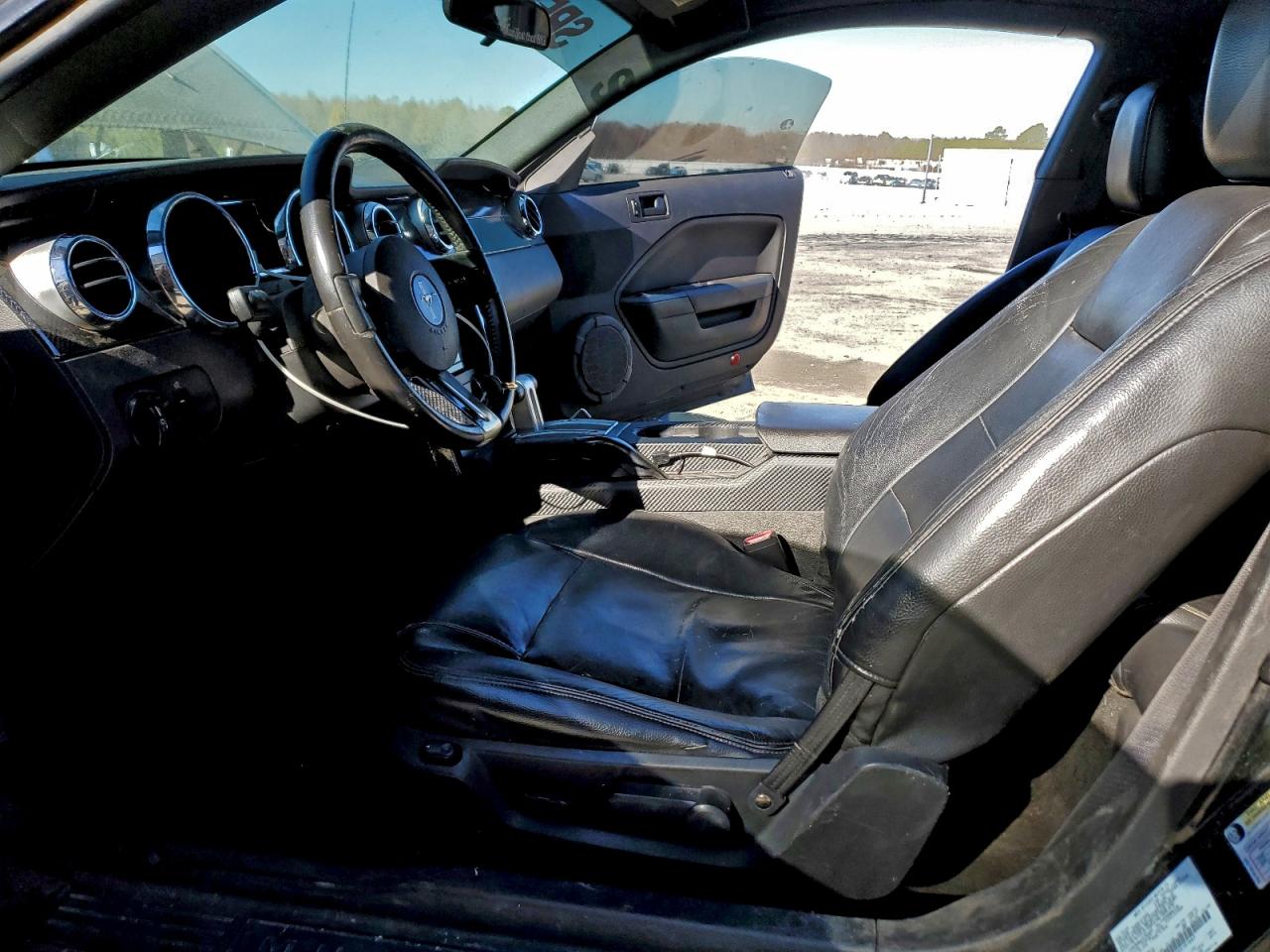 2005 FORD MUSTANG photo 7