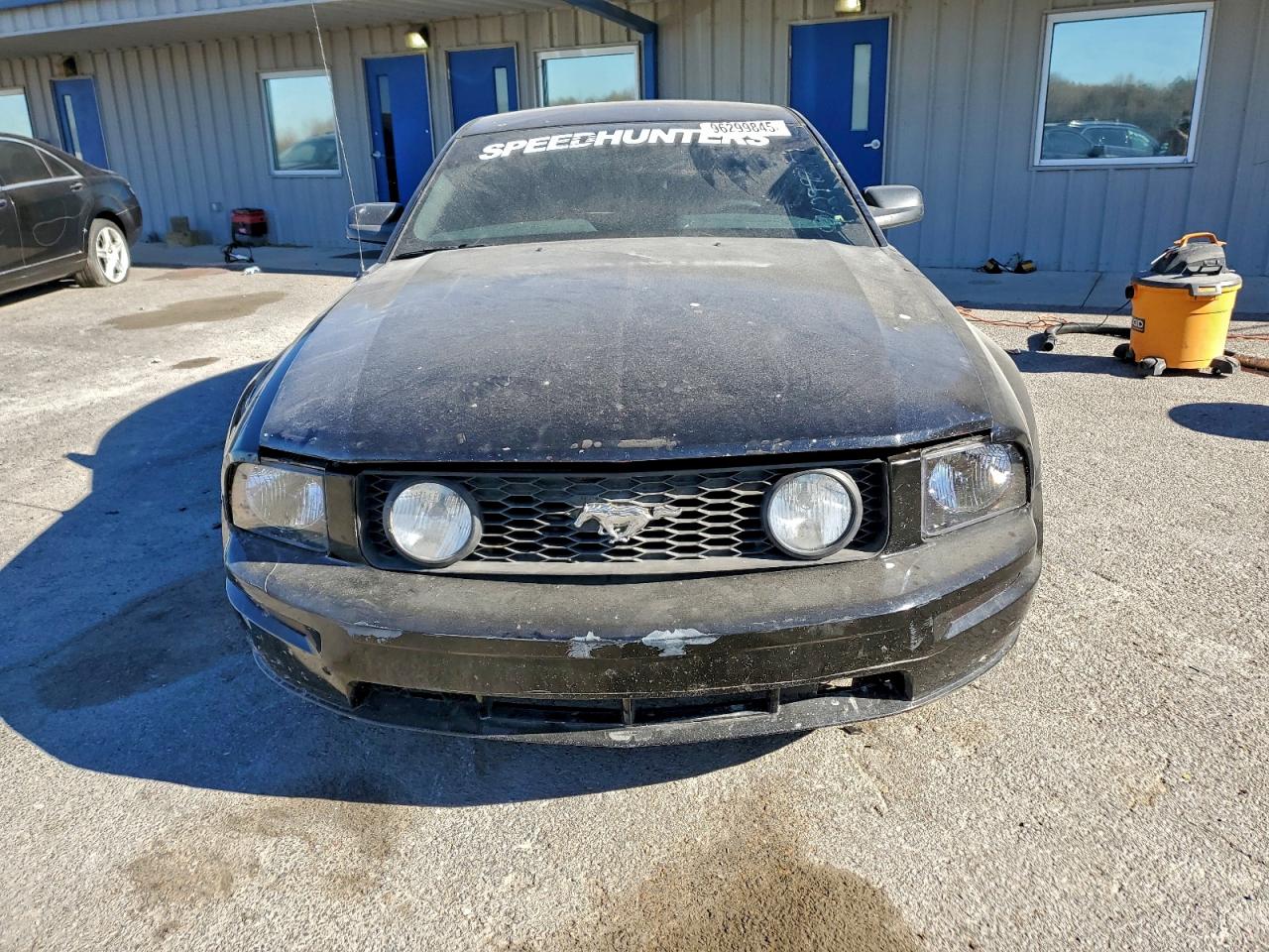2005 FORD MUSTANG photo 5