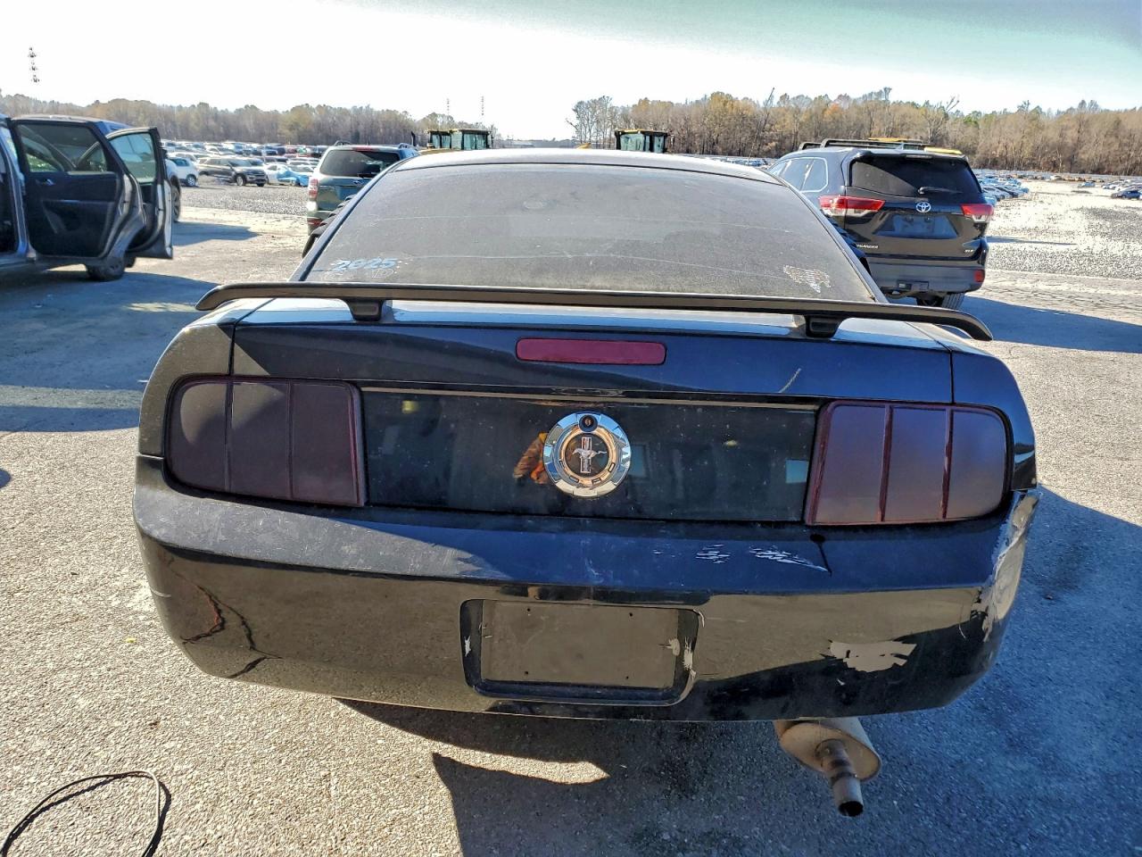 2005 FORD MUSTANG photo 6