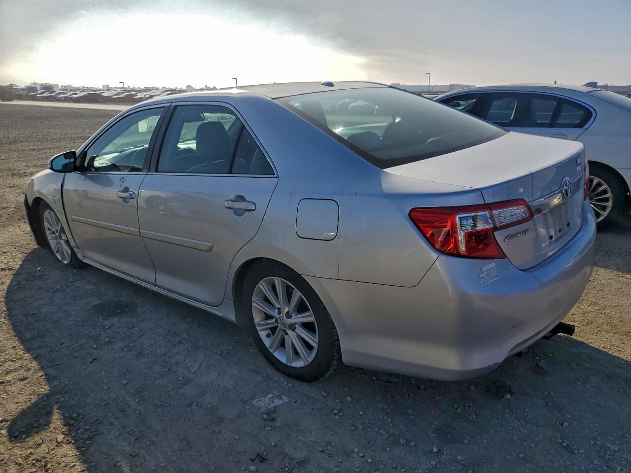 2012 TOYOTA CAMRY HYBRID photo 2