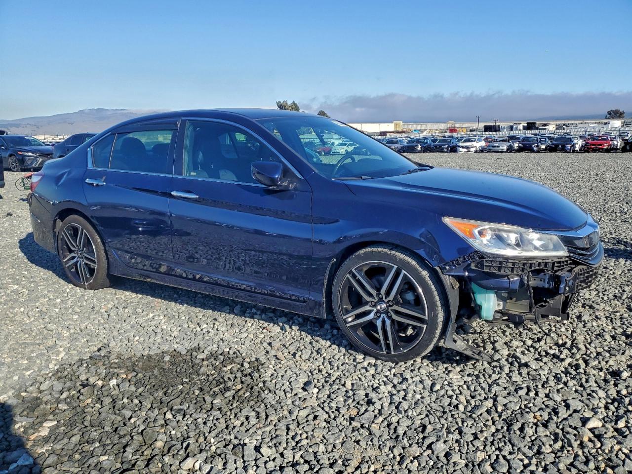 2017 HONDA ACCORD SPORT photo 4