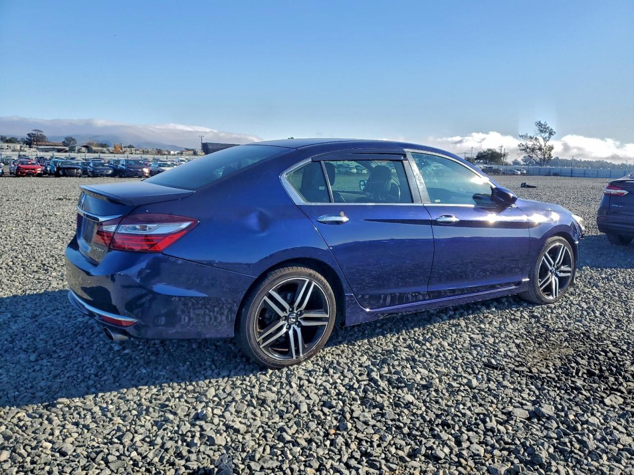 2017 HONDA ACCORD SPORT photo 3