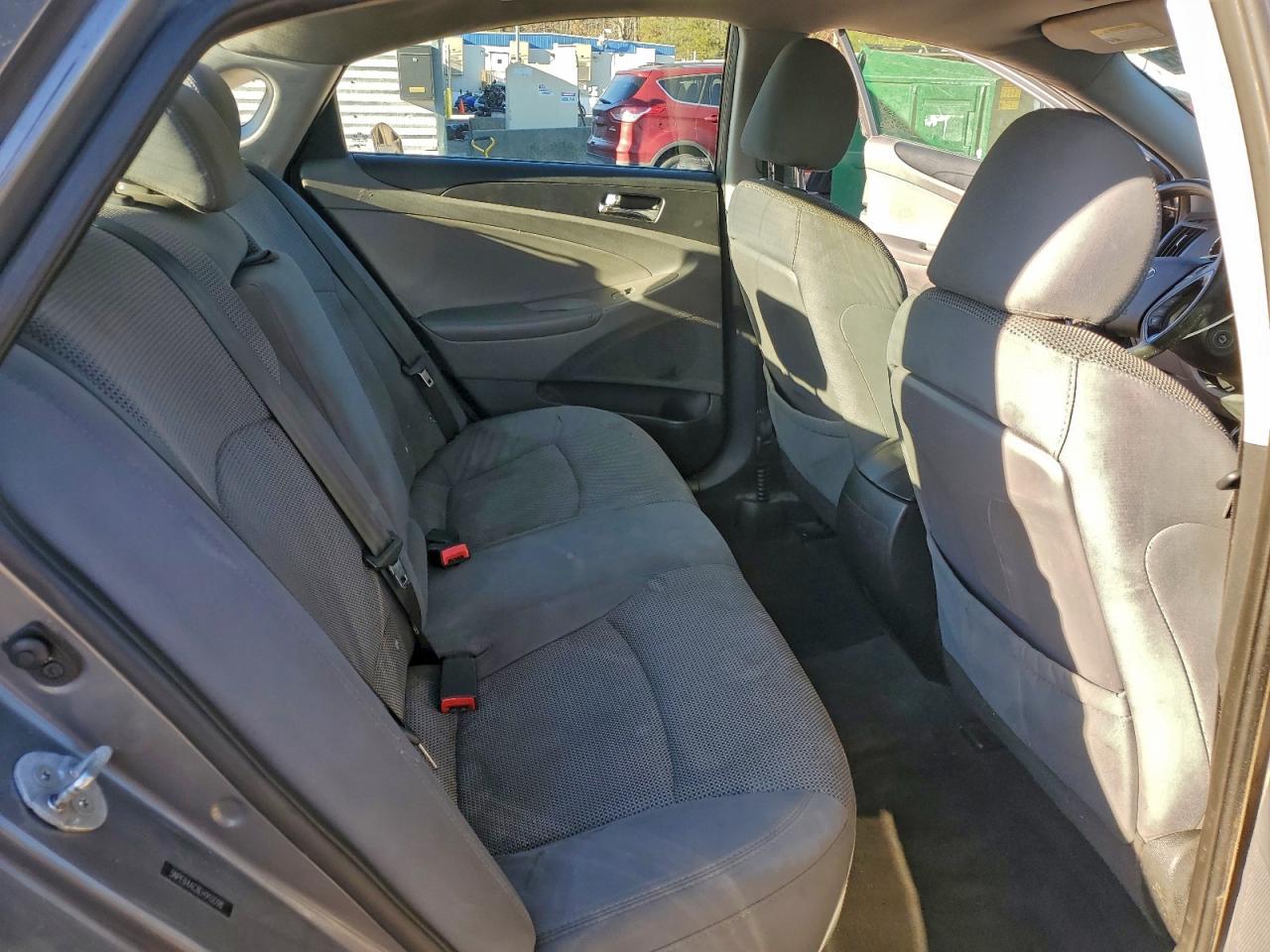 2014 HYUNDAI SONATA GLS photo 10