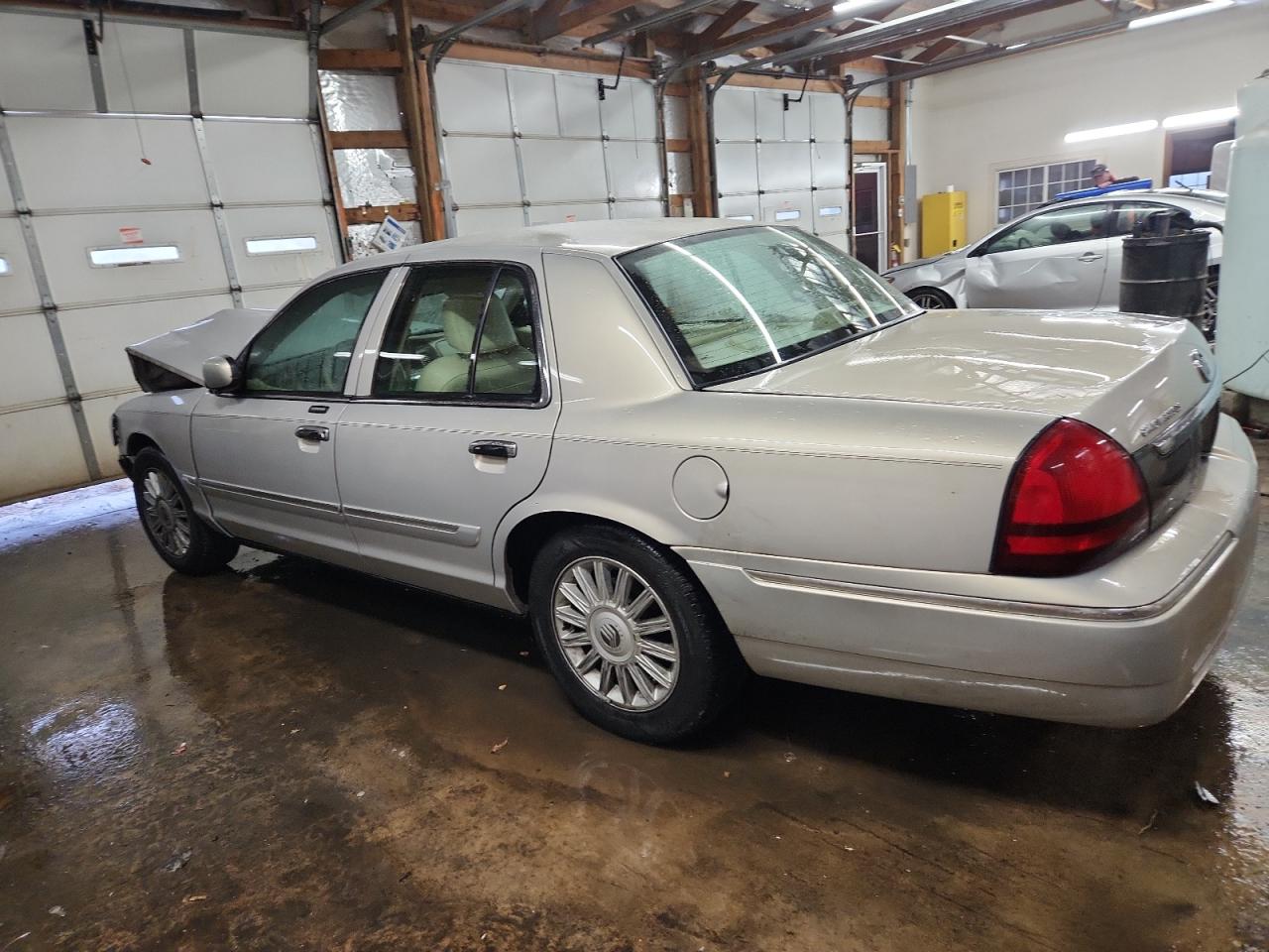 2008 MERCURY GRAND MARQUIS LS photo 2