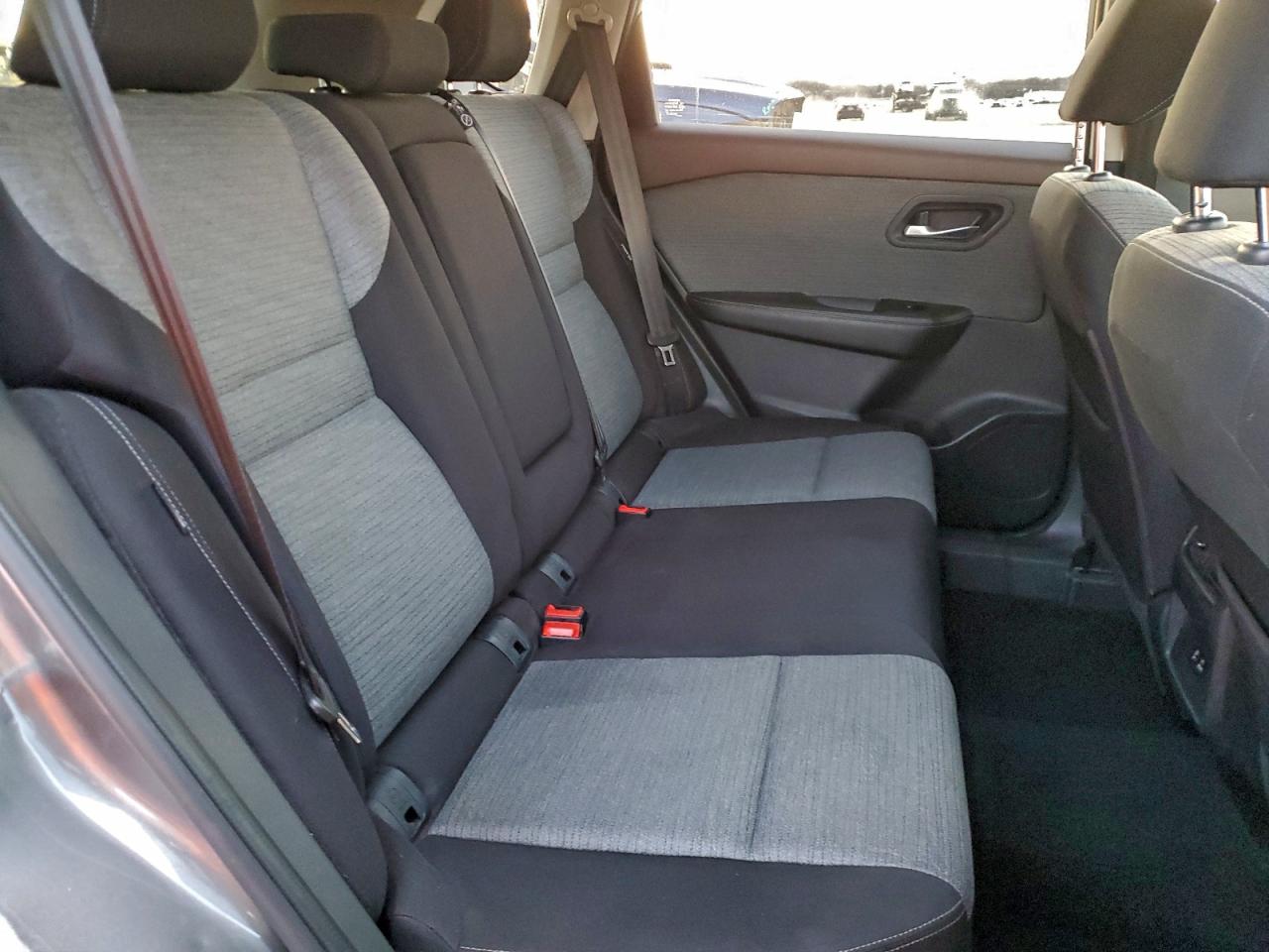 2021 NISSAN ROGUE SV photo 11