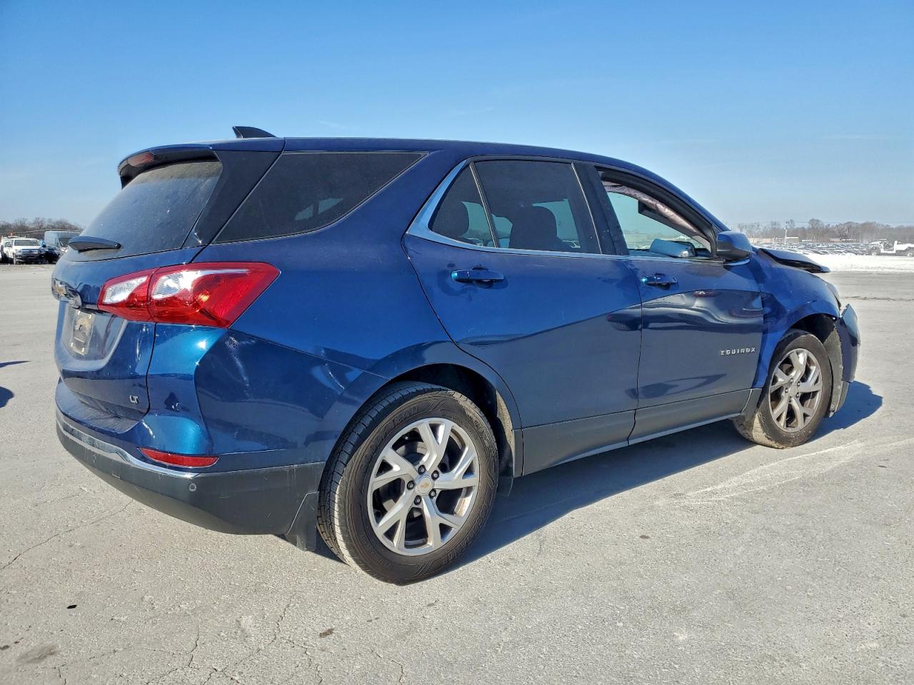 2020 CHEVROLET EQUINOX LT photo 3