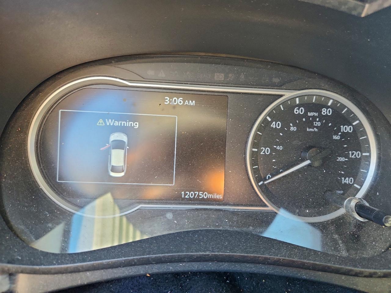 2021 NISSAN VERSA SV photo 9