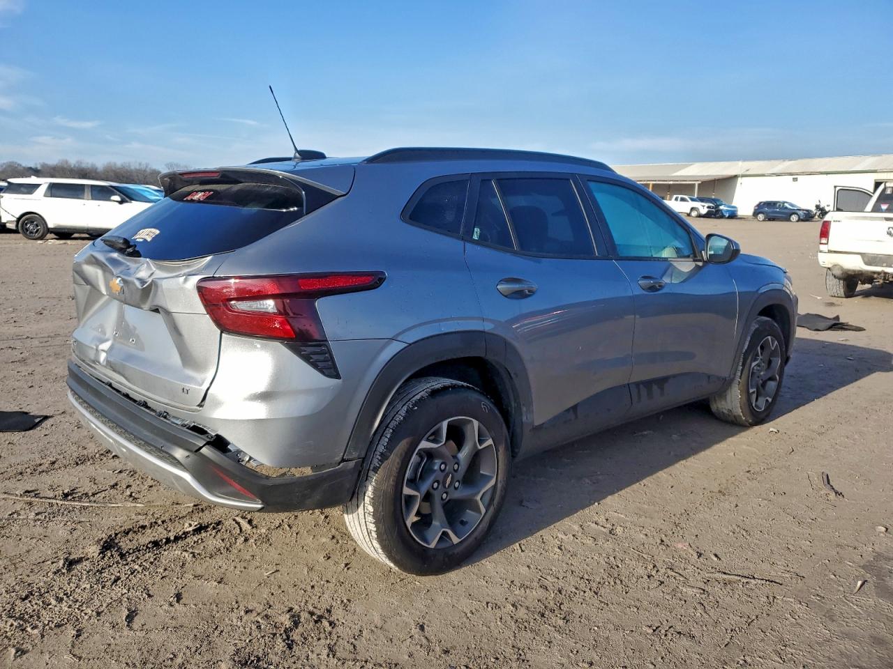 2025 CHEVROLET TRAX 1LT photo 3