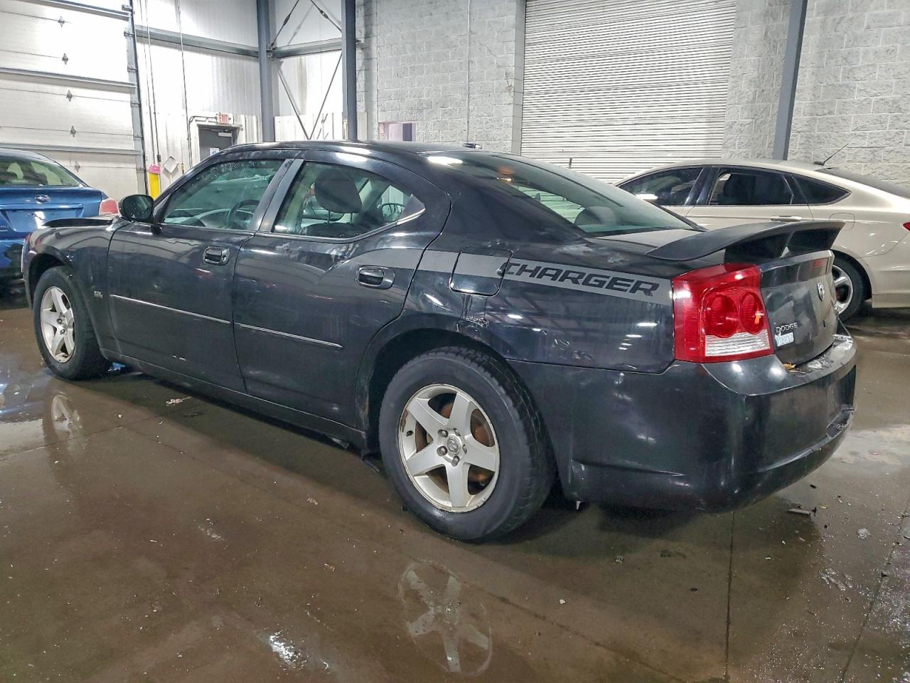 2010 DODGE CHARGER SXT photo 2