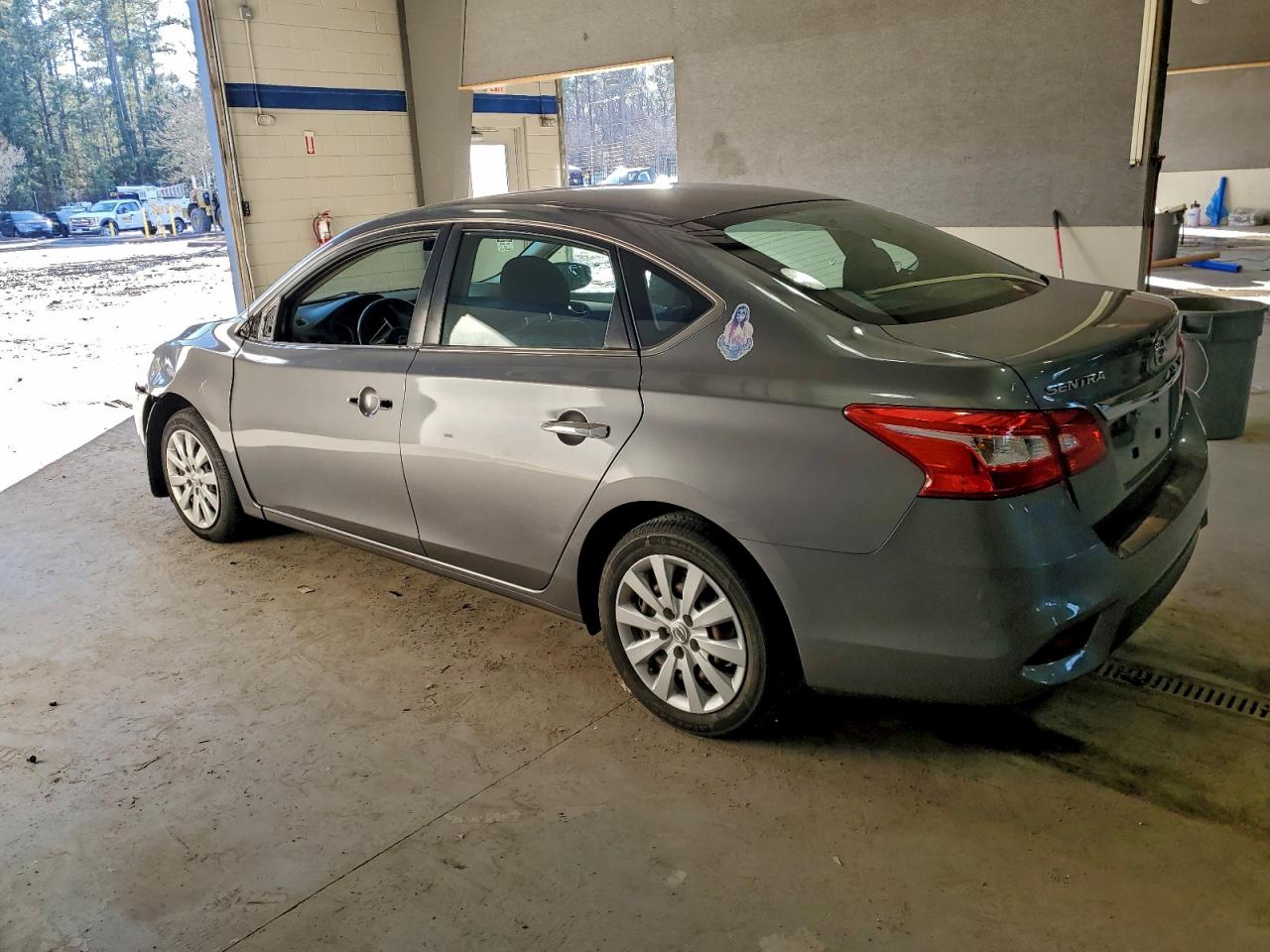 2019 NISSAN SENTRA S photo 2