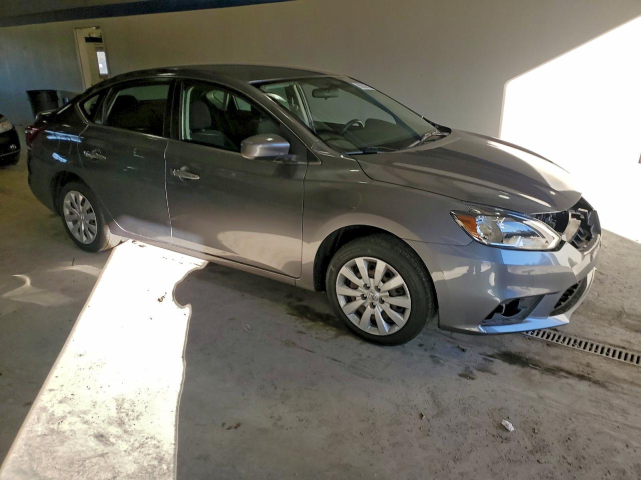 2019 NISSAN SENTRA S photo 4