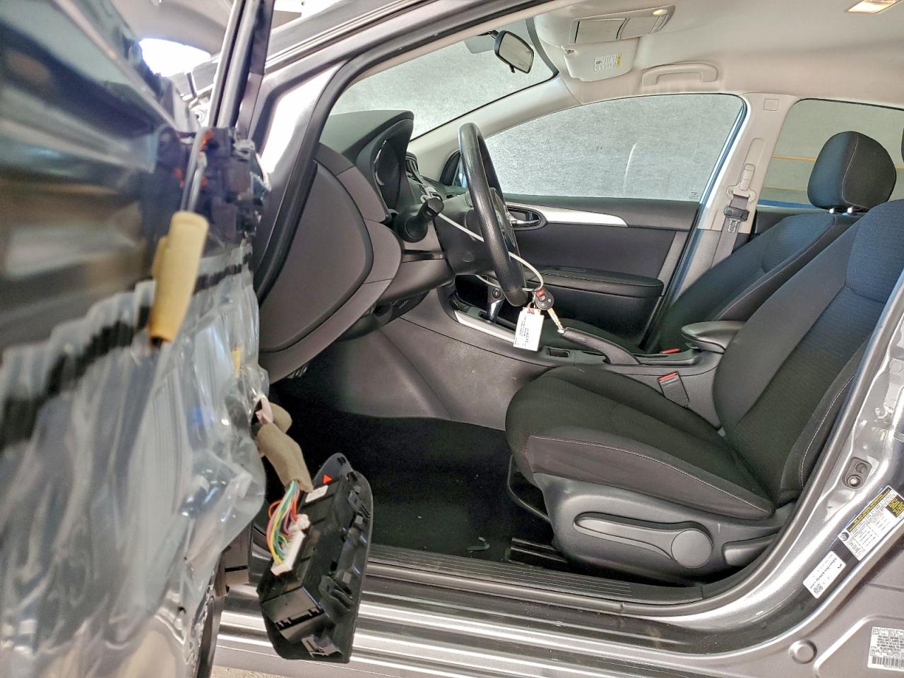 2019 NISSAN SENTRA S photo 7