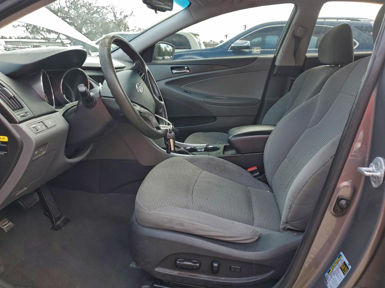 2014 HYUNDAI SONATA GLS photo 7