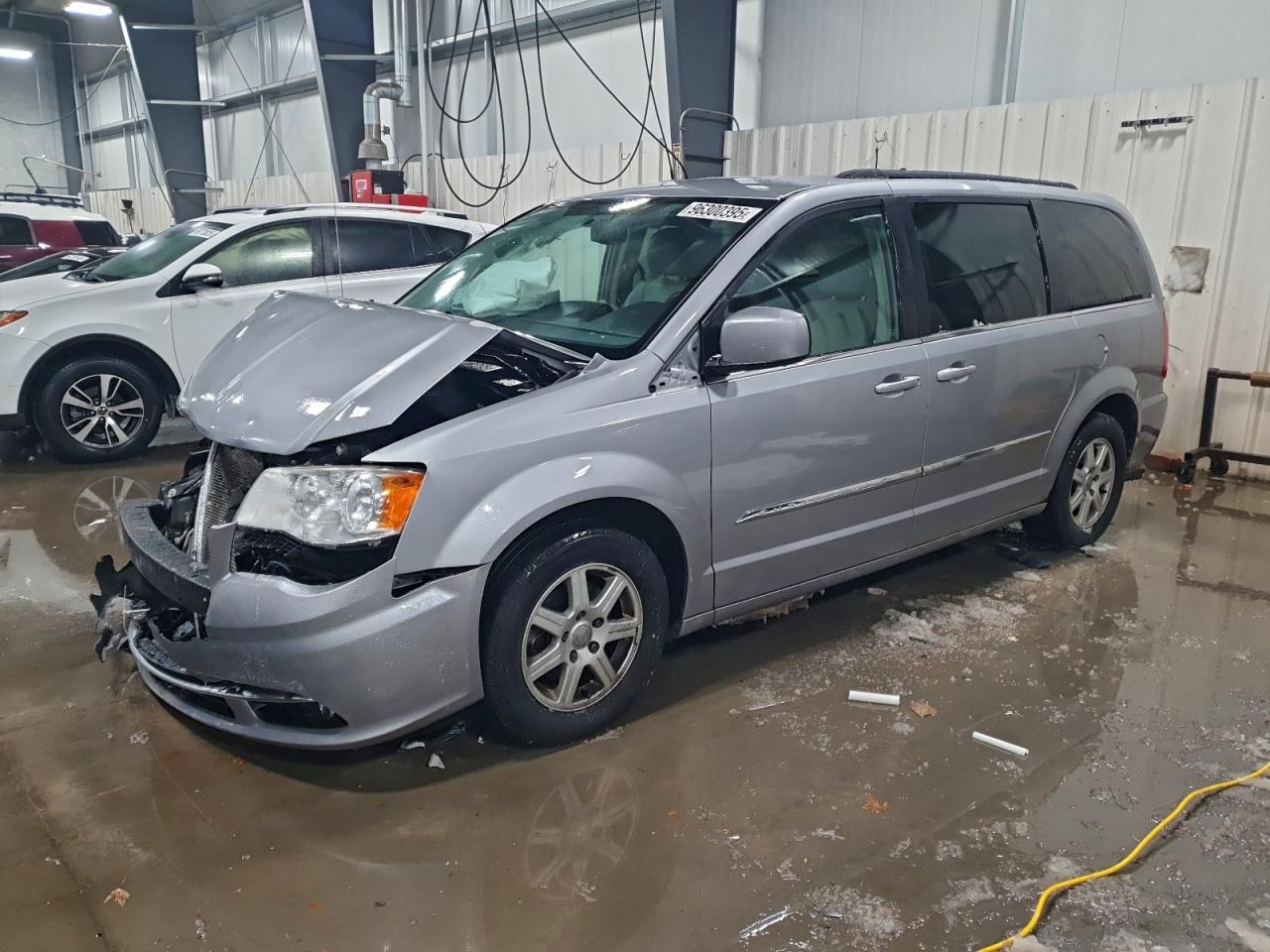 2013 CHRYSLER TOWN & COUNTRY