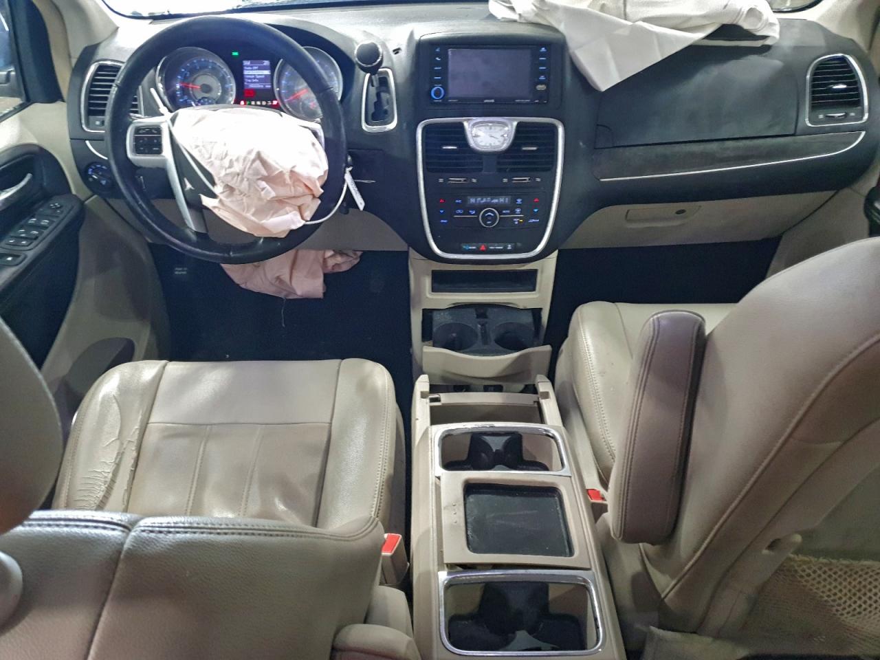 2013 CHRYSLER TOWN & COUNTRY TOURING photo 8