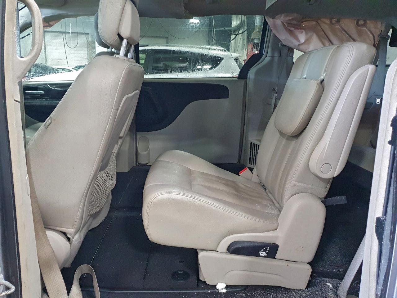 2013 CHRYSLER TOWN & COUNTRY TOURING photo 11