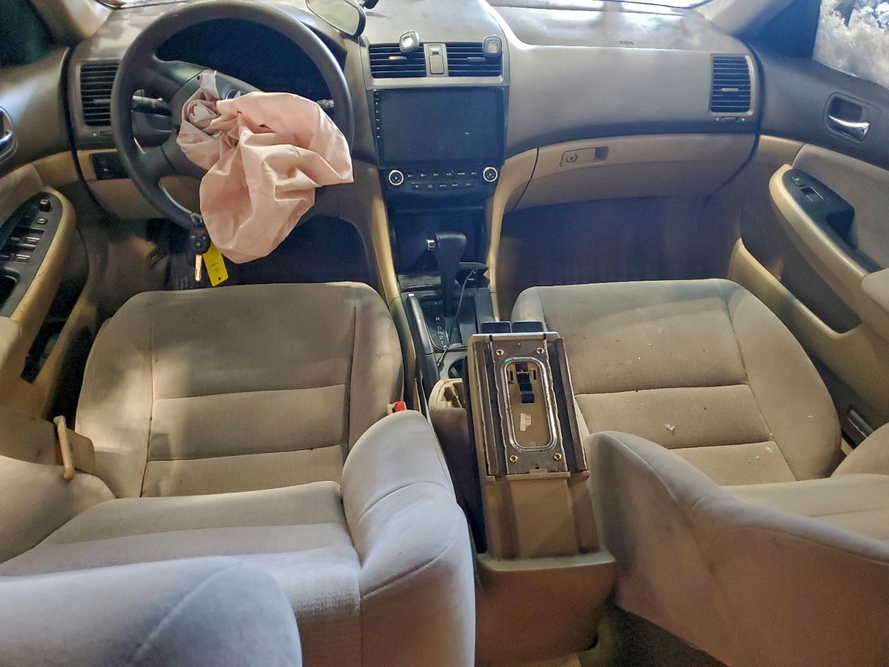 2004 HONDA ACCORD LX photo 15