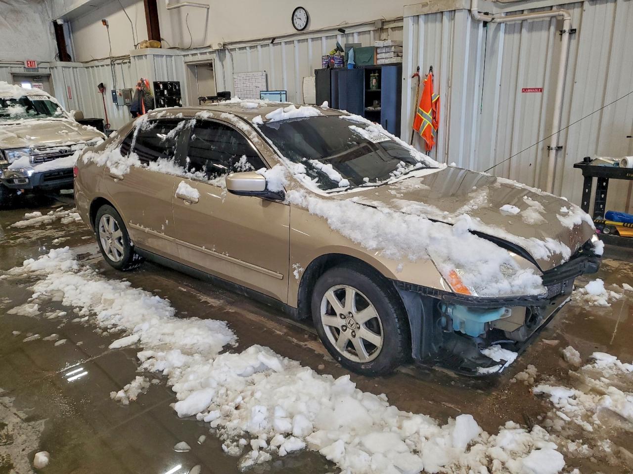 2004 HONDA ACCORD LX photo 7