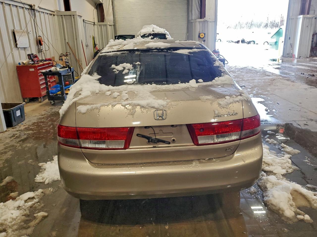 2004 HONDA ACCORD LX photo 11
