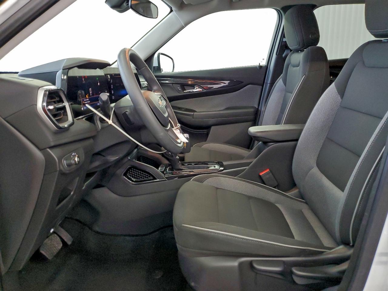 2025 CHEVROLET TRAILBLAZER LT photo 19