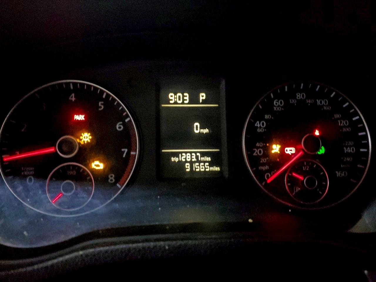 2015 VOLKSWAGEN PASSAT S photo 25
