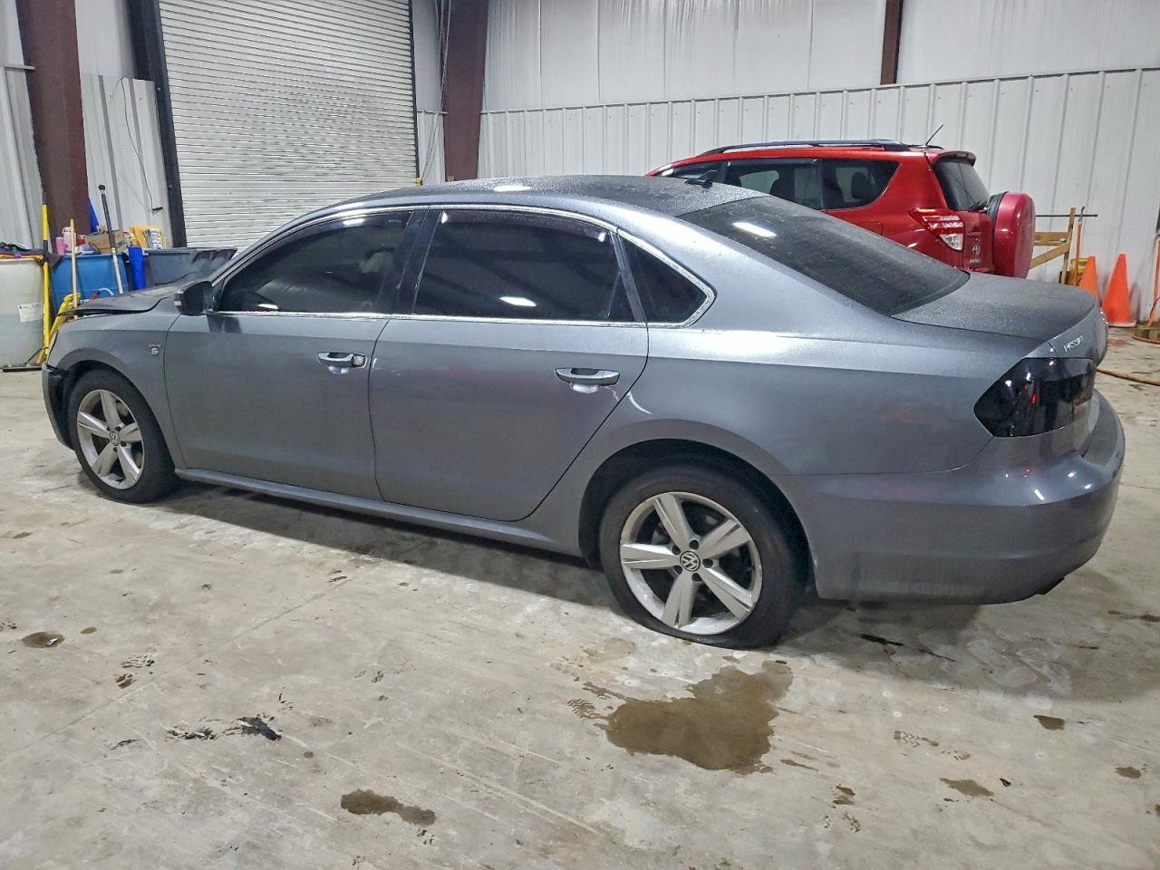 2015 VOLKSWAGEN PASSAT S photo 4