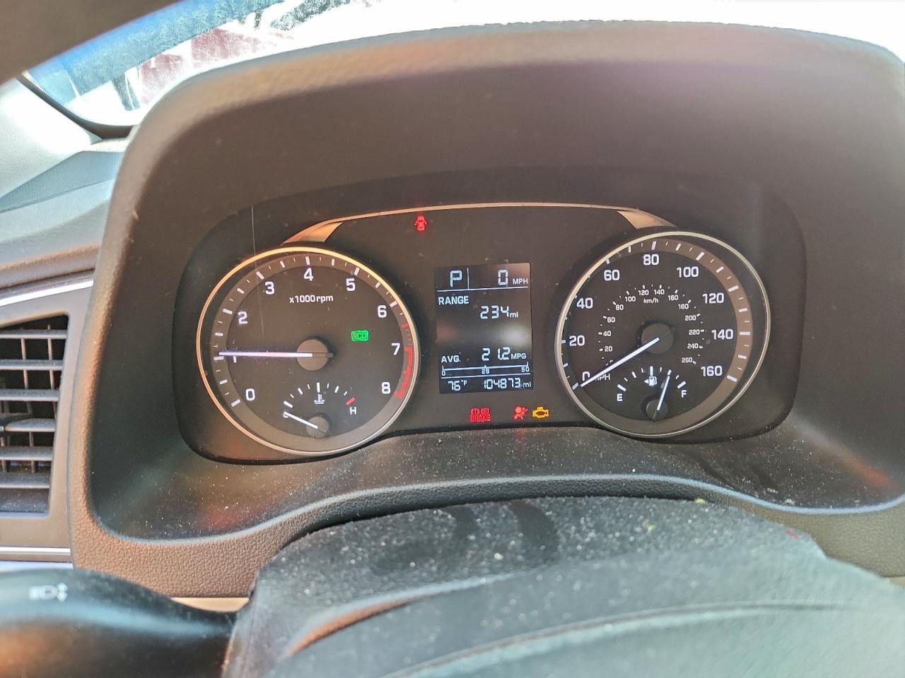 2017 HYUNDAI ELANTRA SE photo 9