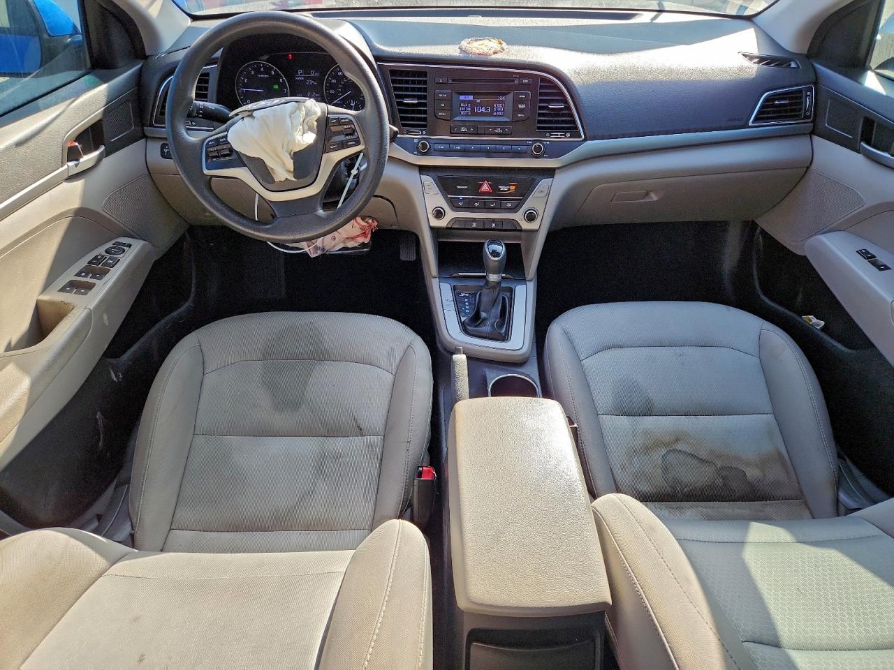 2017 HYUNDAI ELANTRA SE photo 8