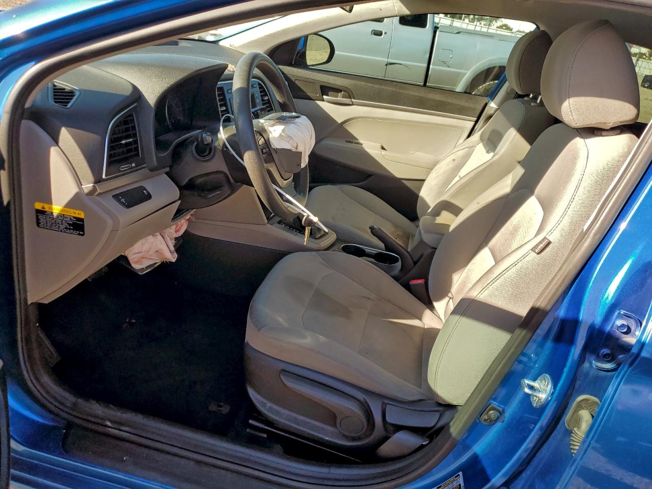 2017 HYUNDAI ELANTRA SE photo 7