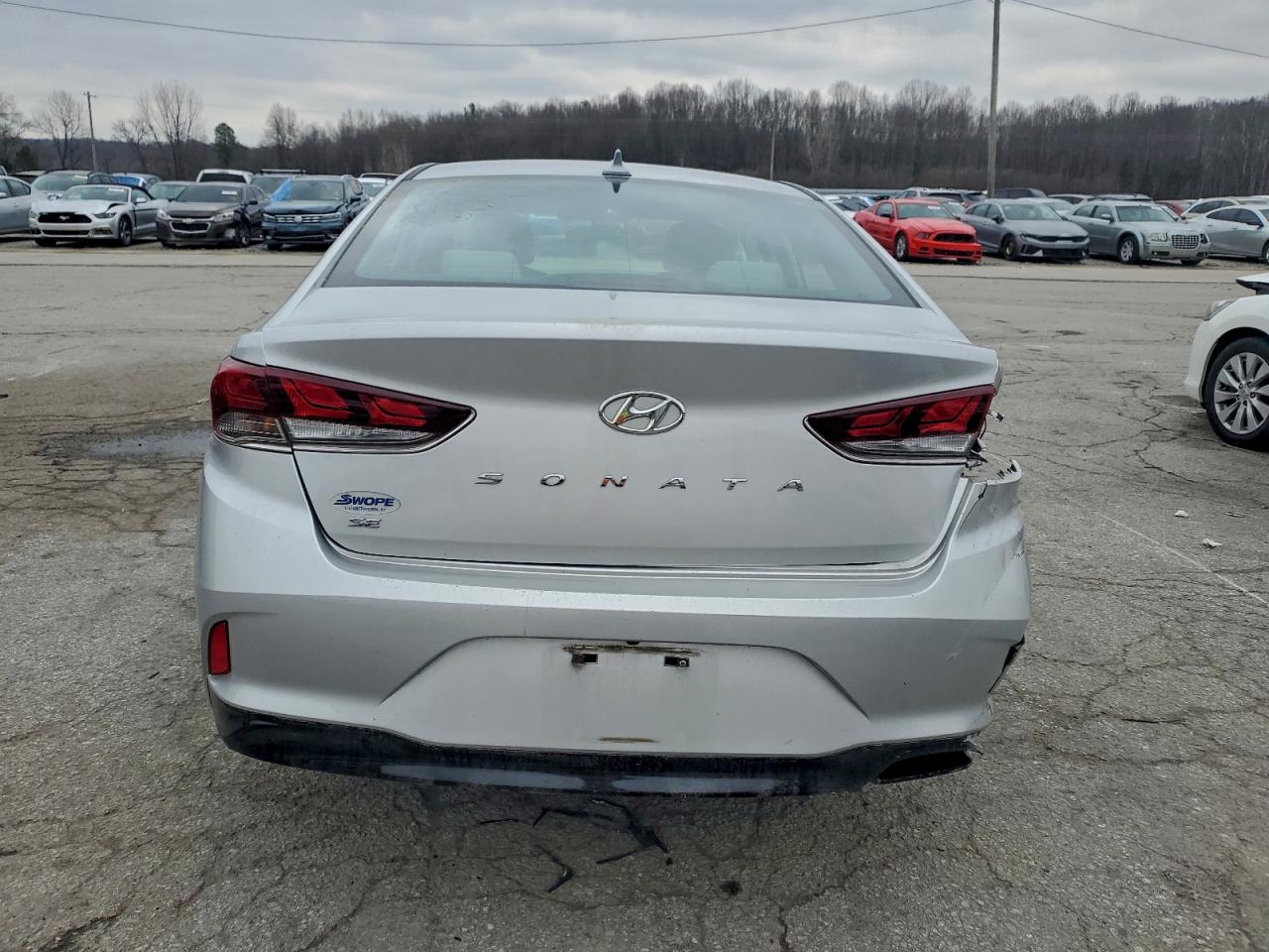 2018 HYUNDAI SONATA SE photo 11