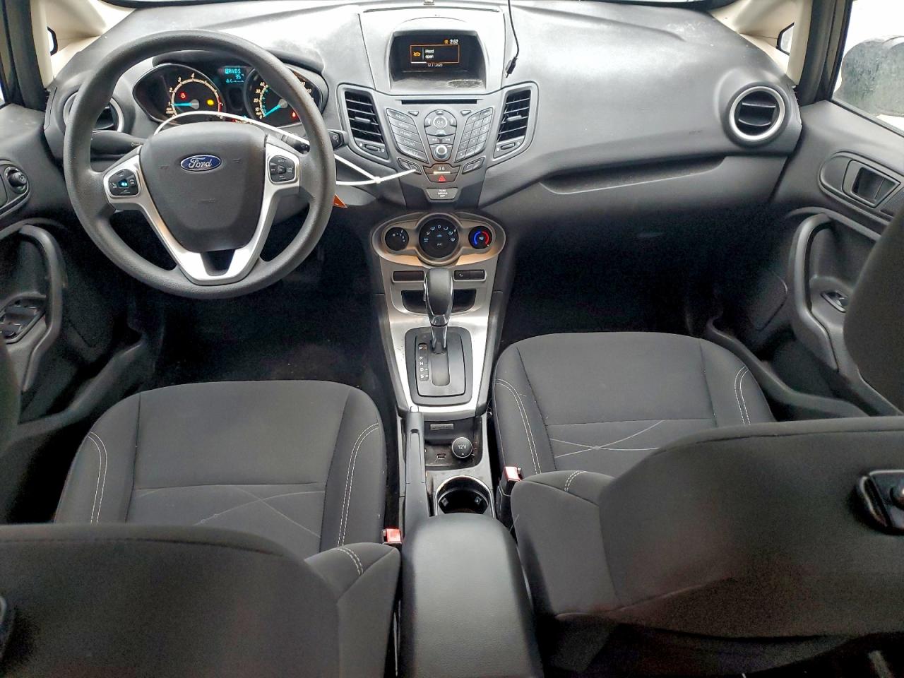 2018 FORD FIESTA SE photo 22