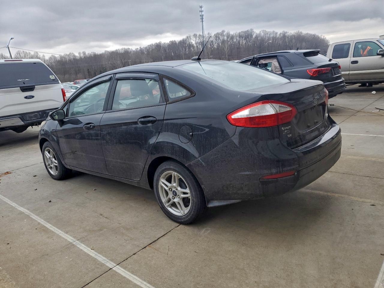 2018 FORD FIESTA SE photo 4