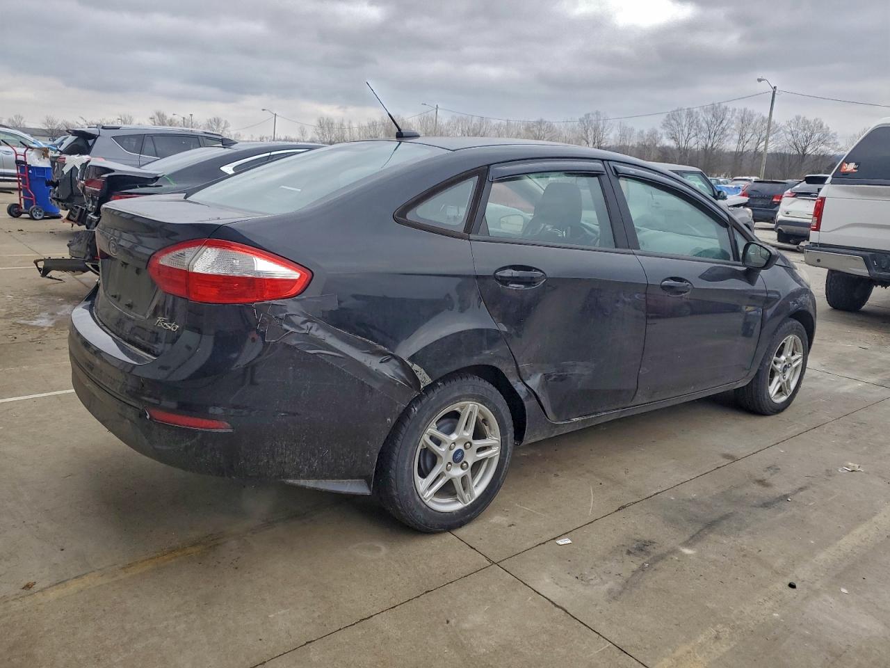 2018 FORD FIESTA SE photo 7