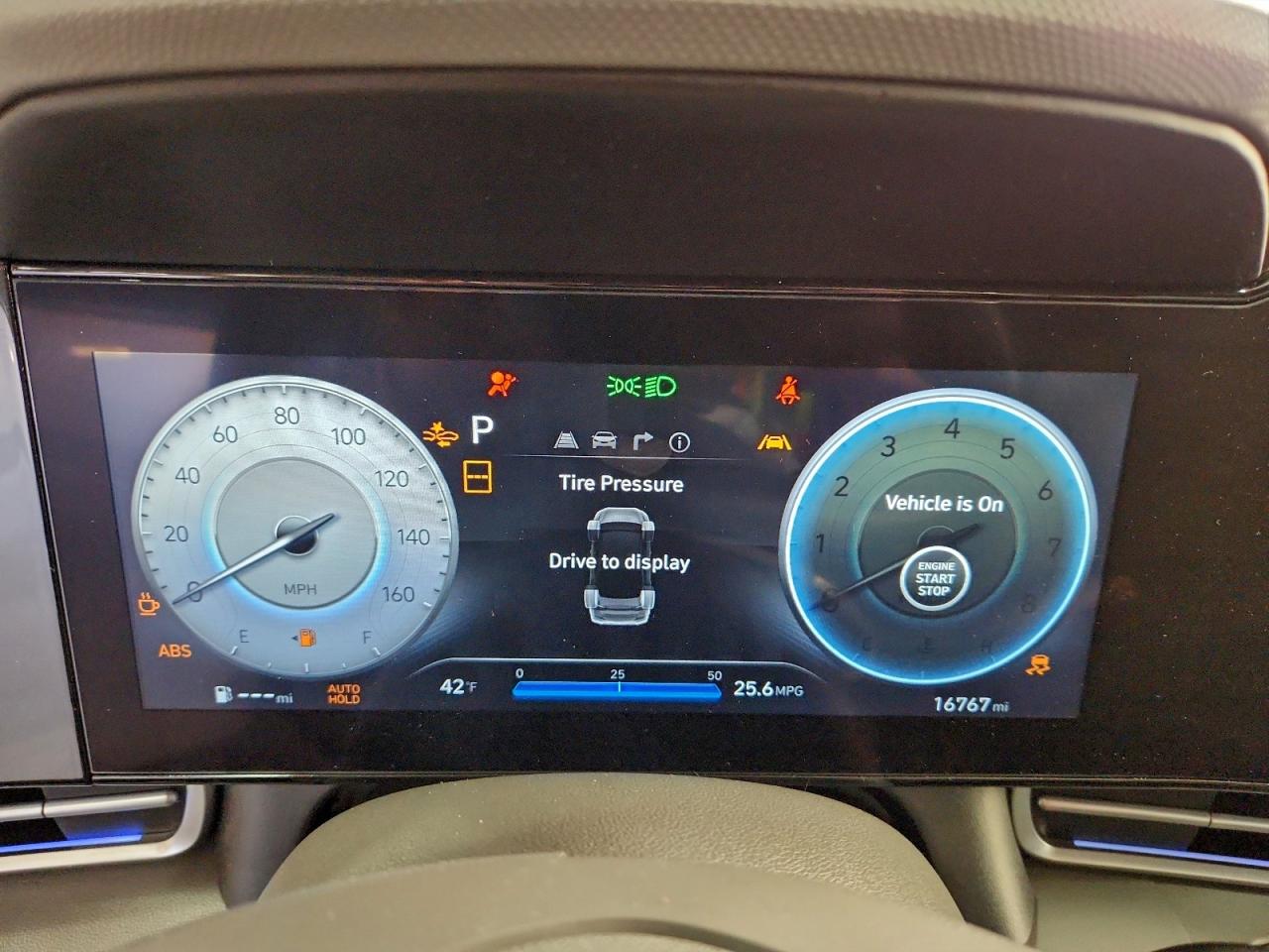 2025 HYUNDAI ELANTRA SEL photo 9