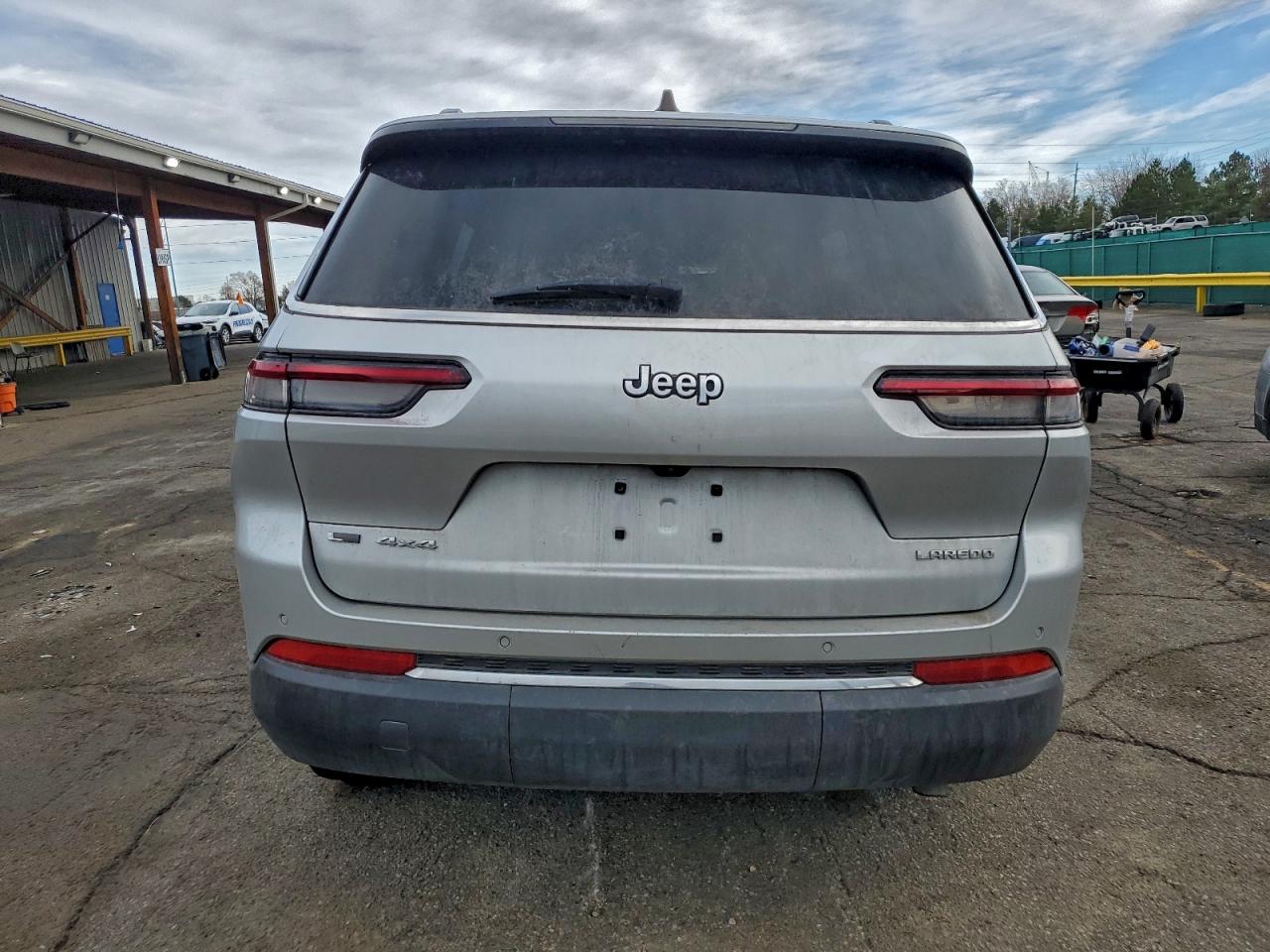 2023 JEEP GRAND CHEROKEE L LAREDO photo 6
