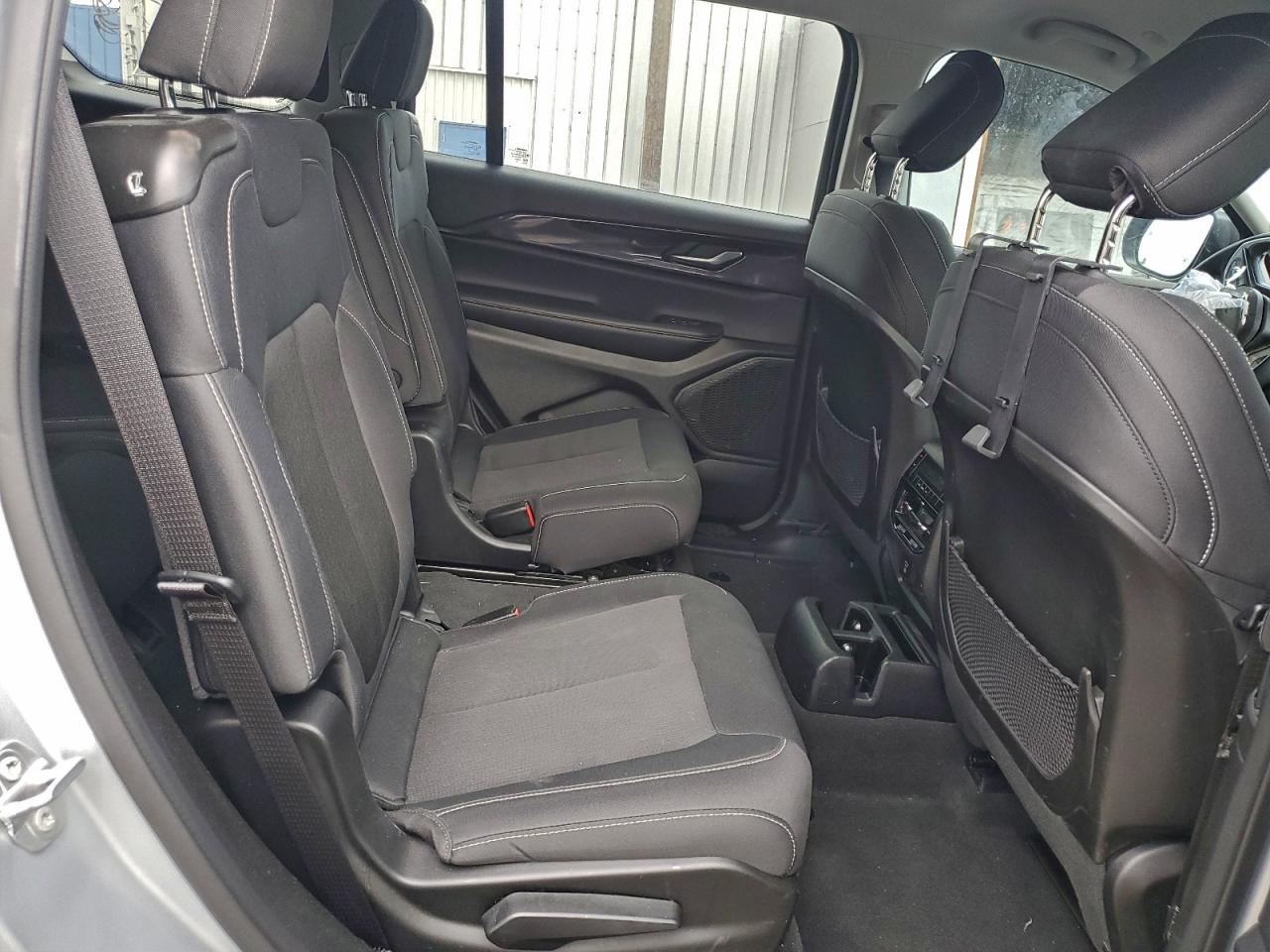 2023 JEEP GRAND CHEROKEE L LAREDO photo 11