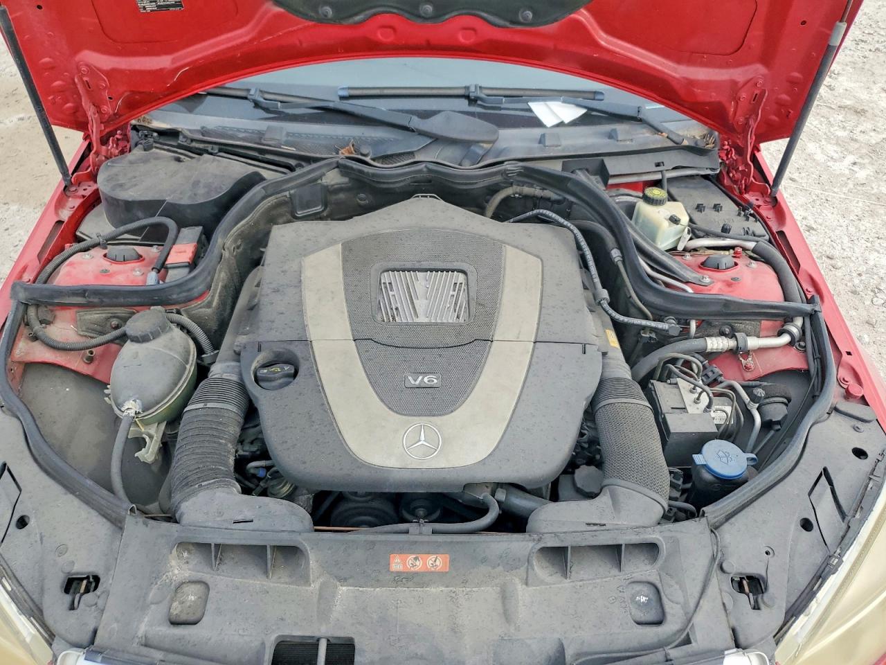2010 MERCEDES-BENZ C 300 photo 21