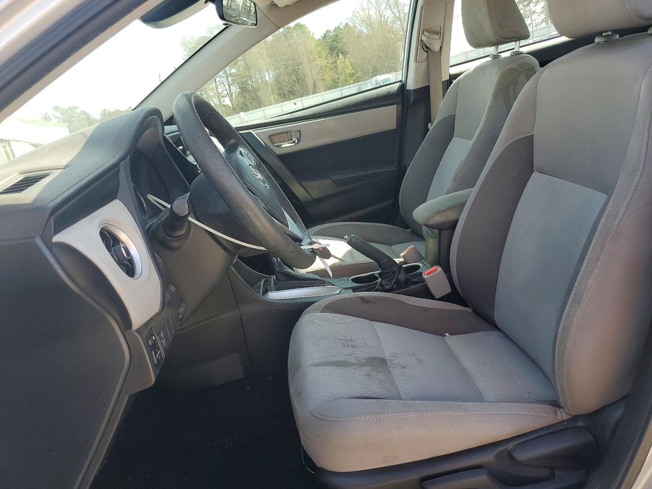 2017 TOYOTA COROLLA L photo 7