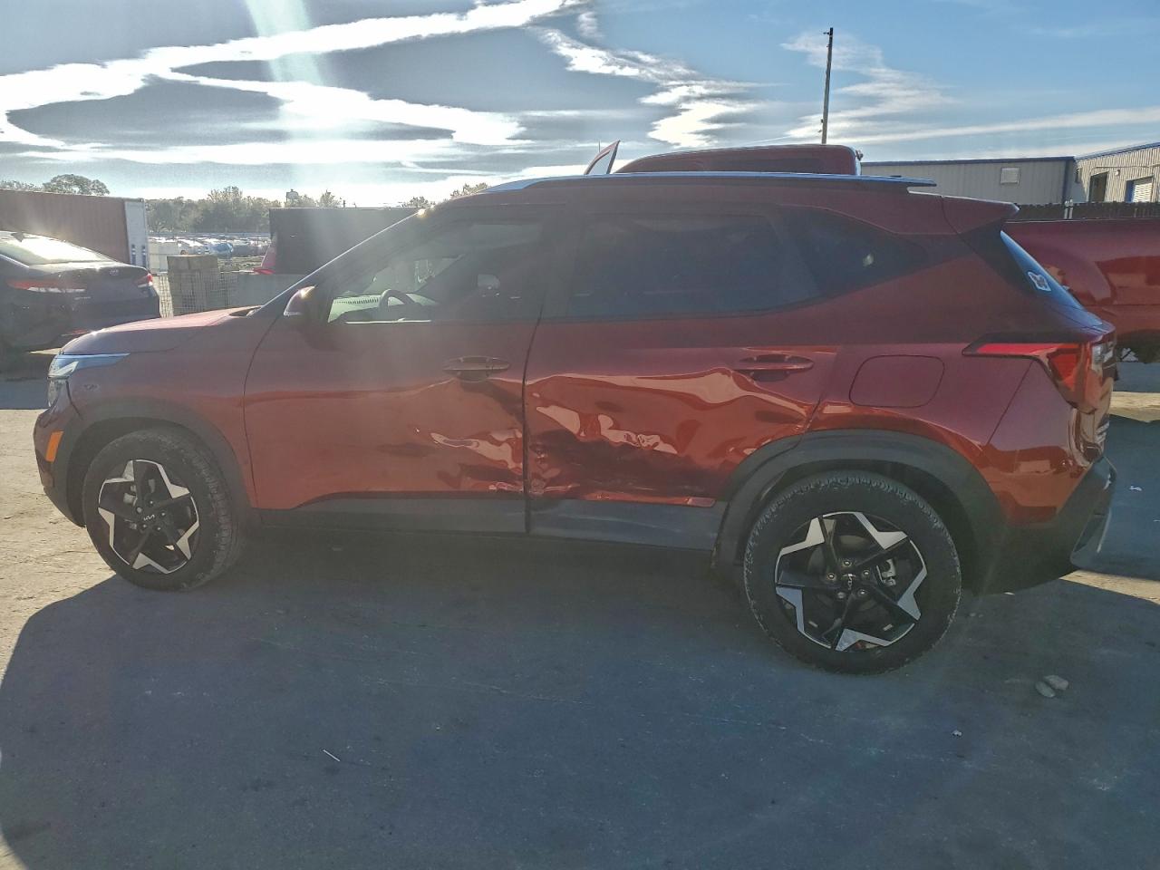 2025 KIA SELTOS S photo 2
