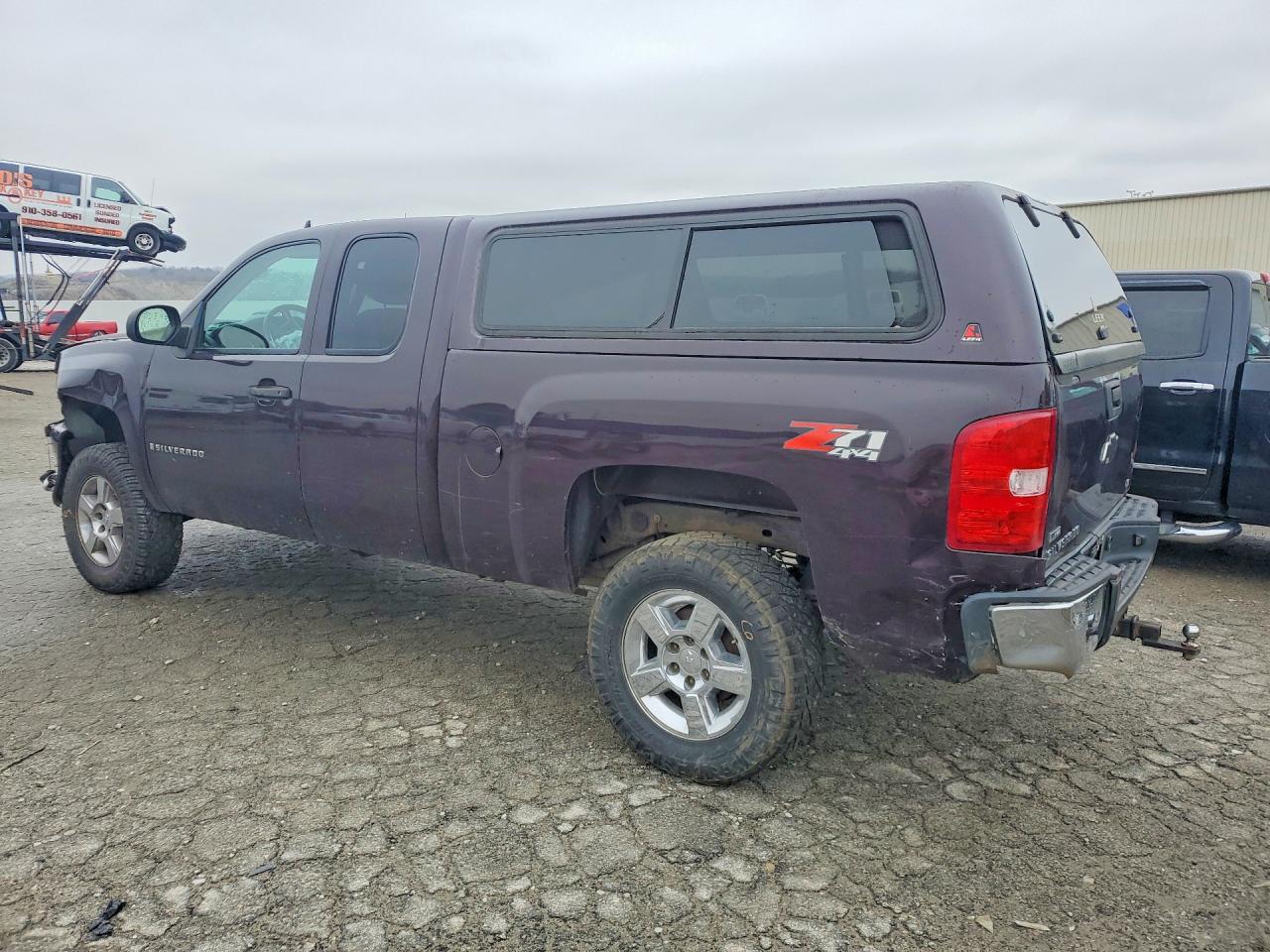 2009 CHEVROLET SILVERADO K1500 LT photo 4