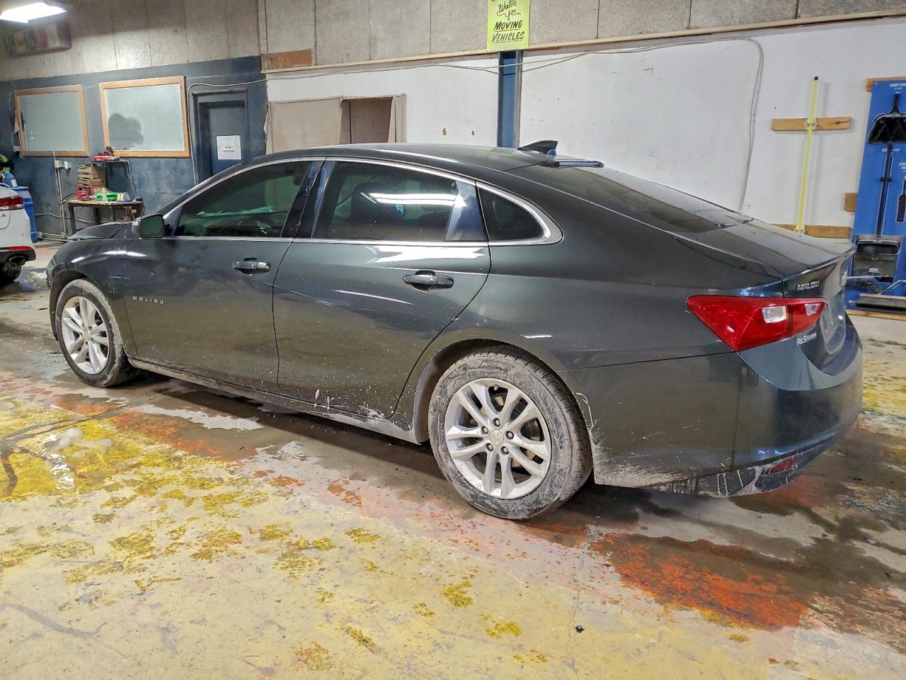 2017 CHEVROLET MALIBU LT photo 2